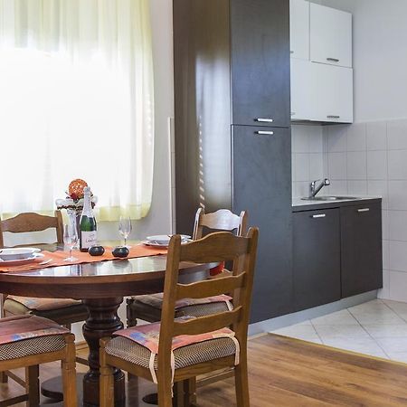 Apartment Amber Koromačno Habitación foto