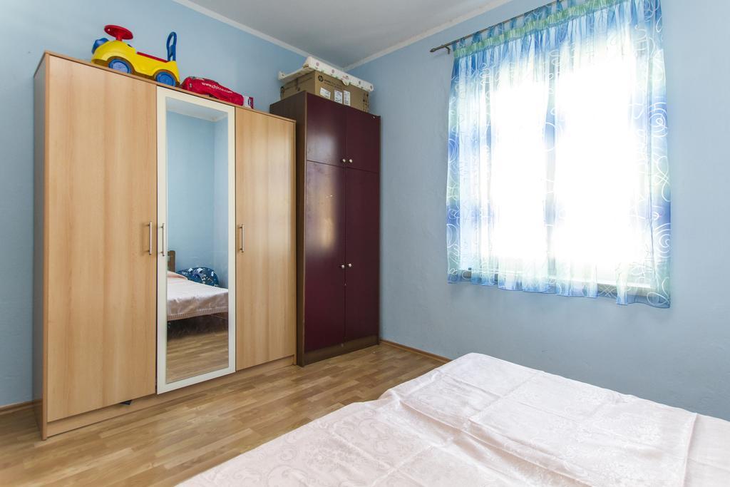 Apartment Amber Koromačno Habitación foto