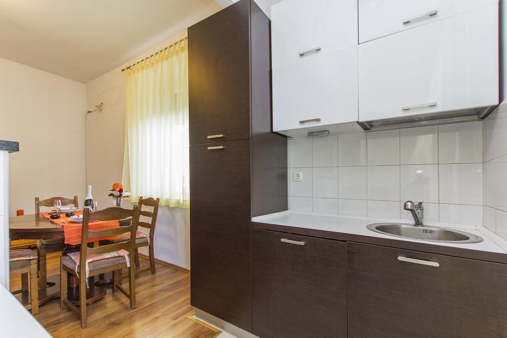 Apartment Amber Koromačno Habitación foto